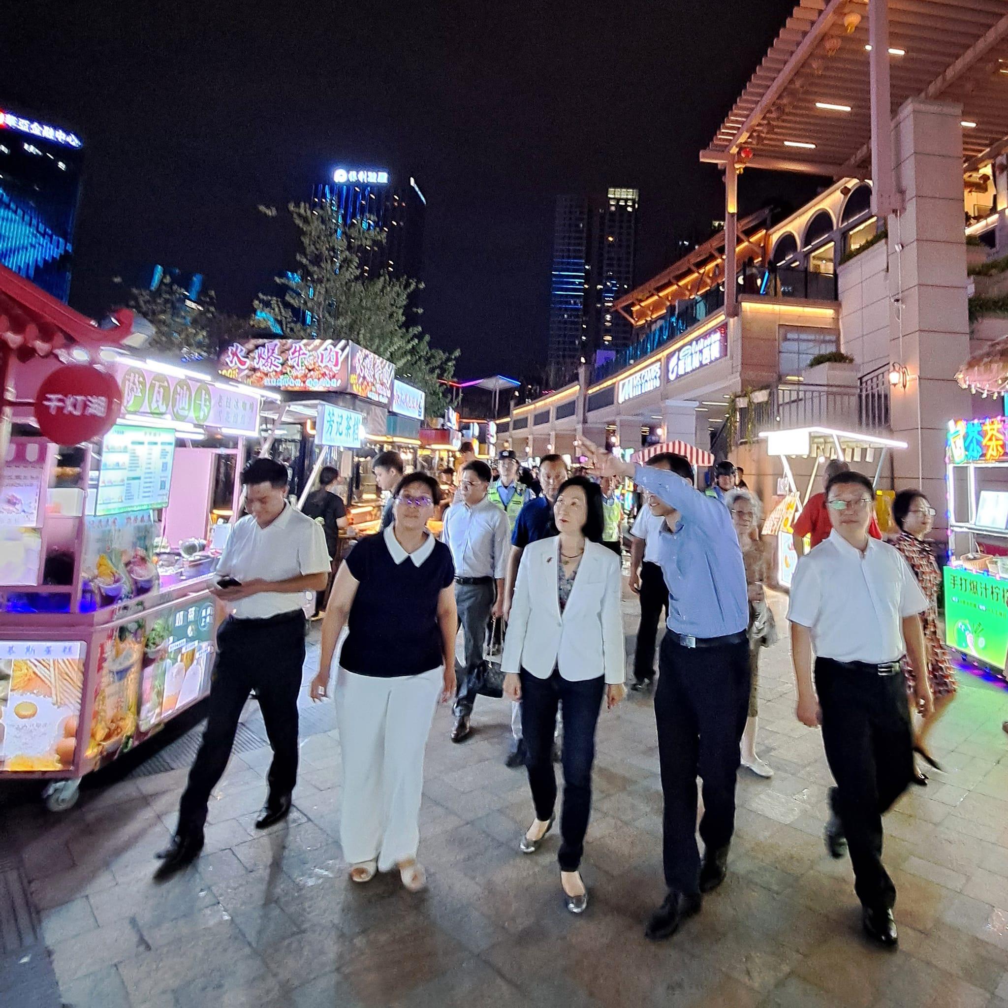 夜市經濟|葉劉:須針對特定客群 不是吸引早睡早起的爺爺奶奶(葉劉淑儀Facebook圖片)