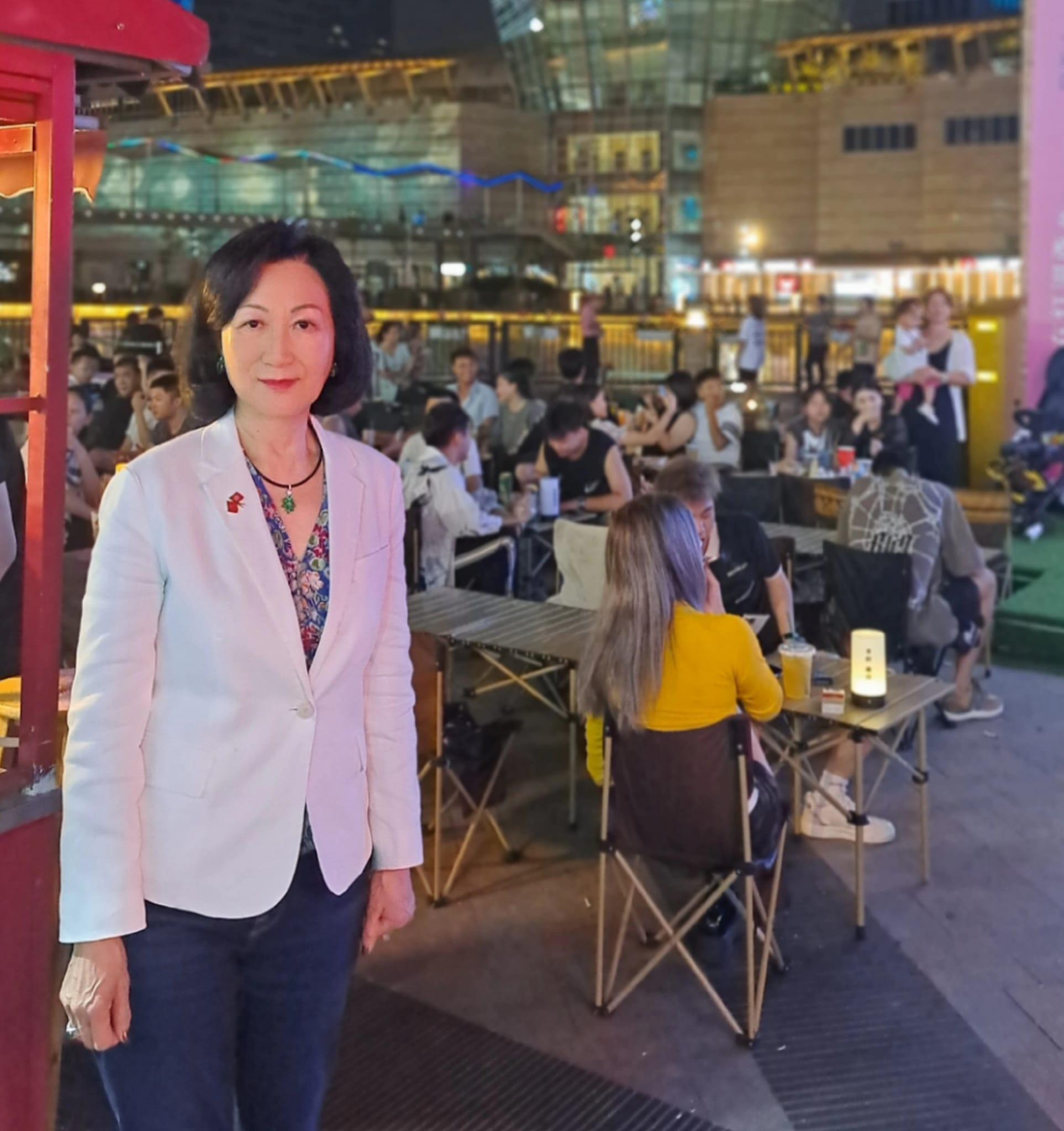 夜市經濟|葉劉:須針對特定客群 不是吸引早睡早起的爺爺奶奶(葉劉淑儀Facebook圖片)