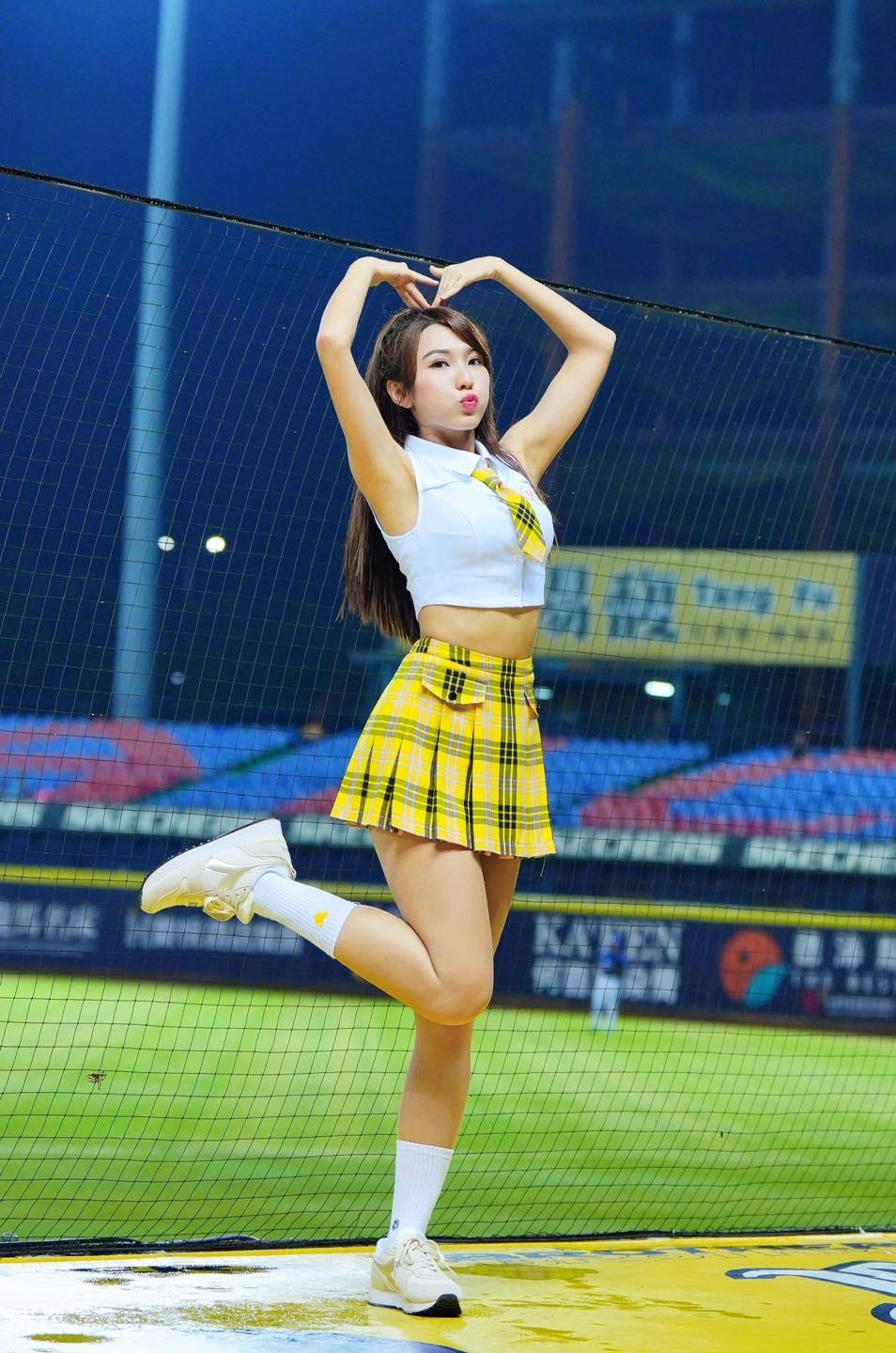 中信兄弟啦啦隊成員Peggy黃沛祺又稱玩美女孩。(Peggy黃沛祺 IG)