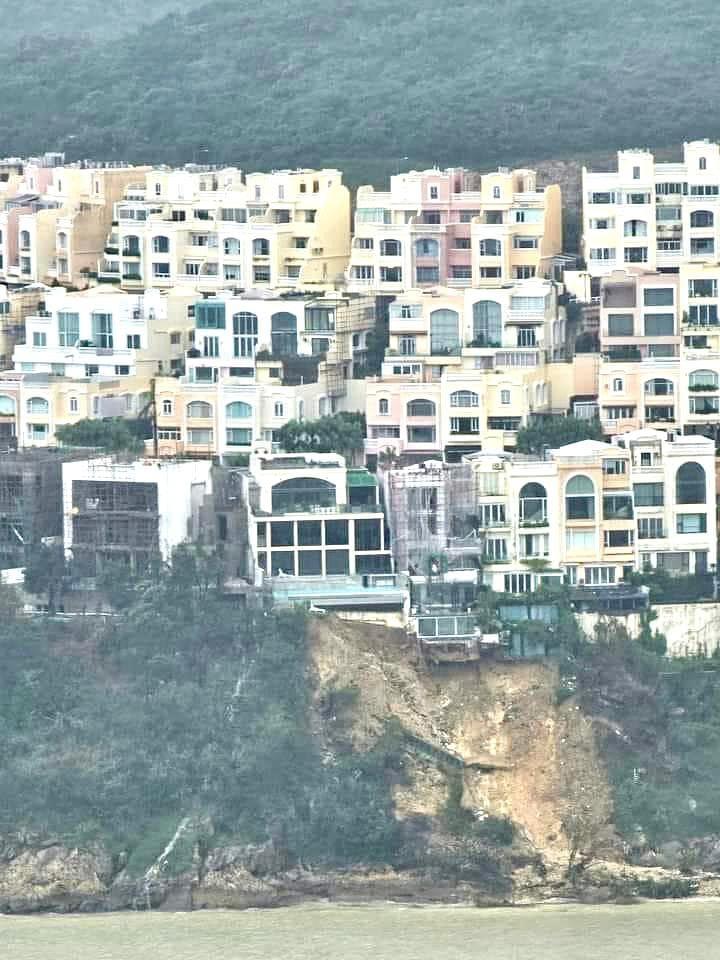 黑雨過後|大潭「紅山半島」斜坡山泥傾瀉 部分獨立屋地基疑懸空