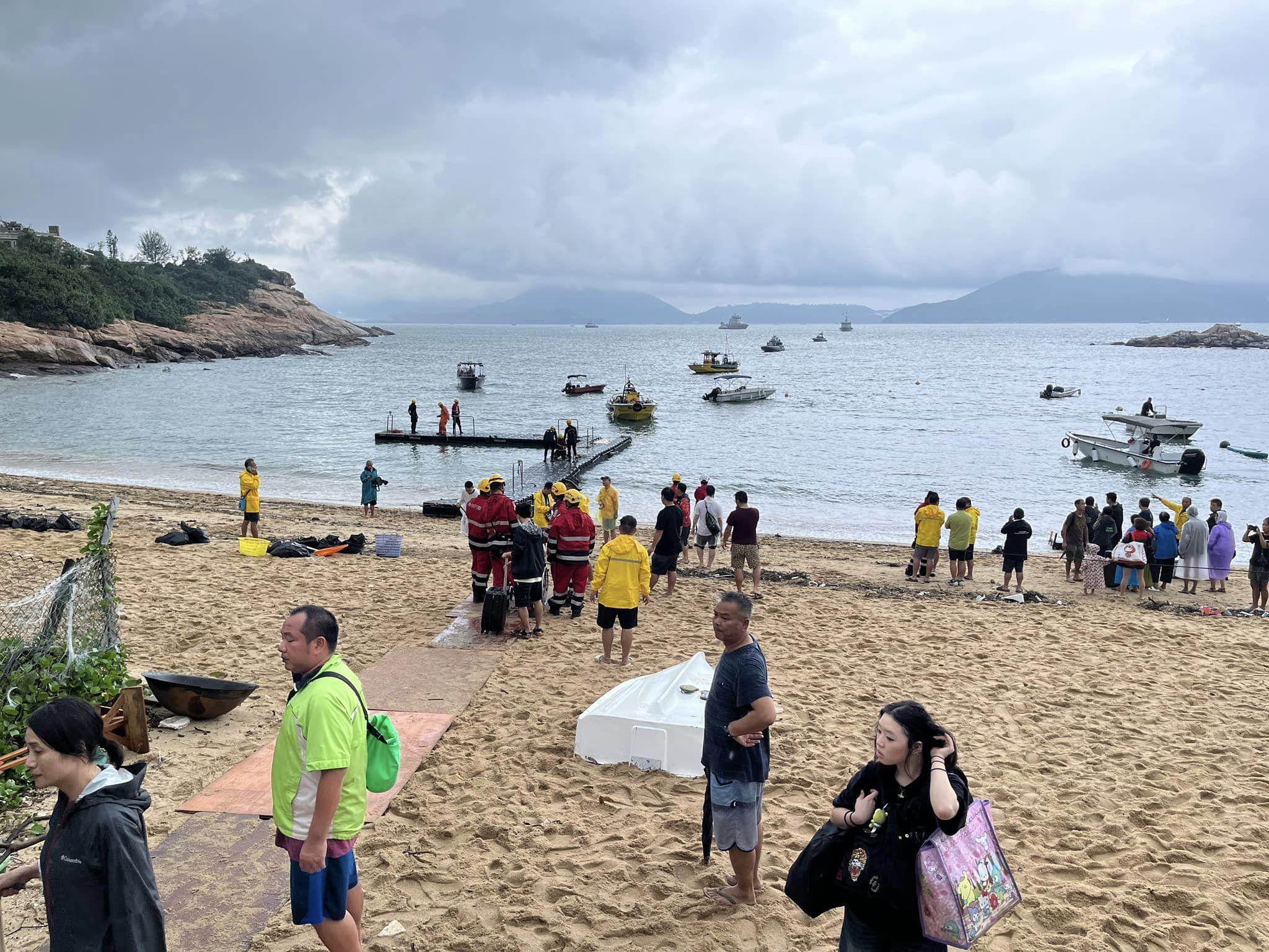 黑雨過後|石澳路陷封兩村變孤島 近千人被困長者斷藥 政府今撤離200村民