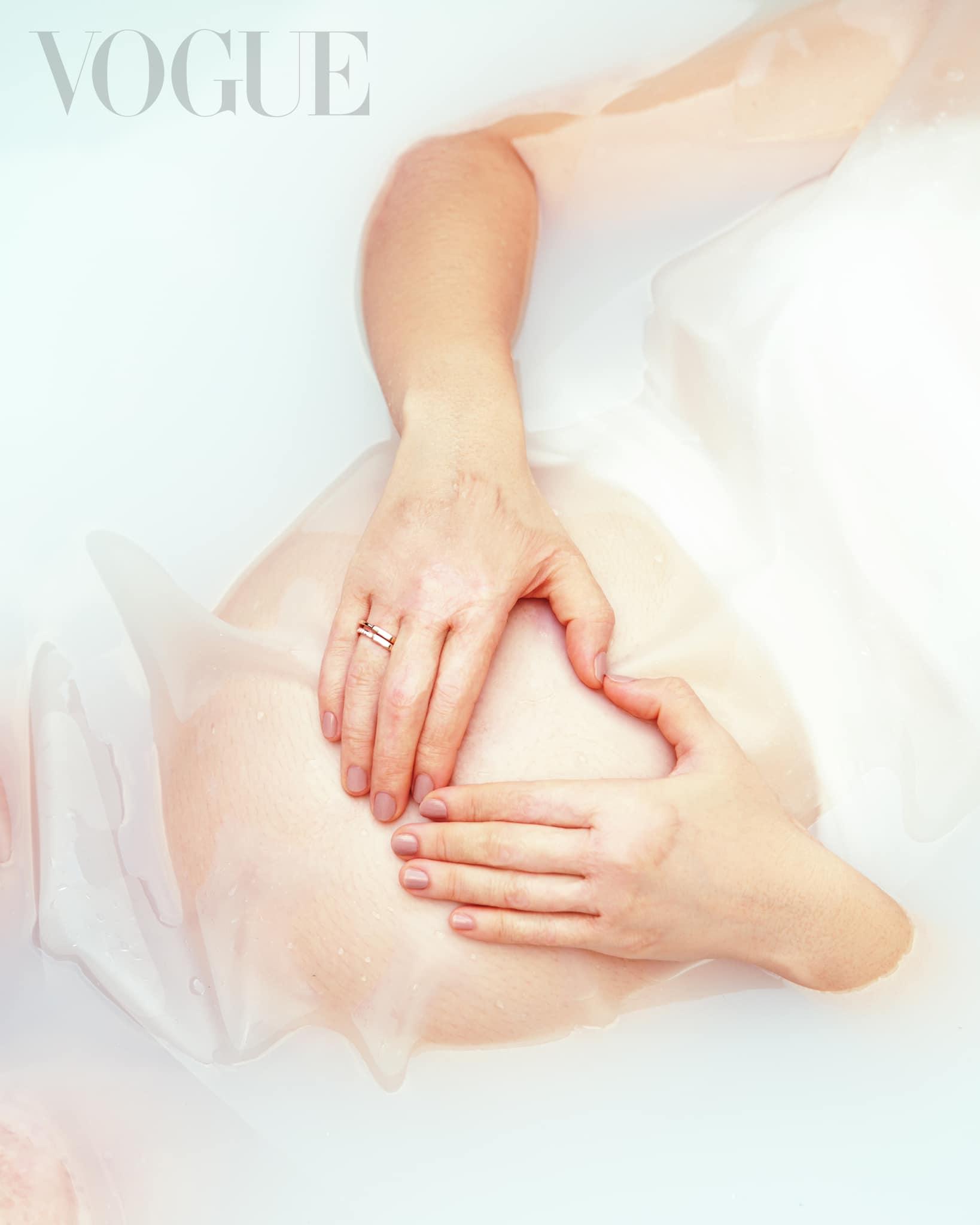 Selina任家萱誕小腰果後 回帶曬大尺度懷孕照露肚皮(Selina任家萱 IG)