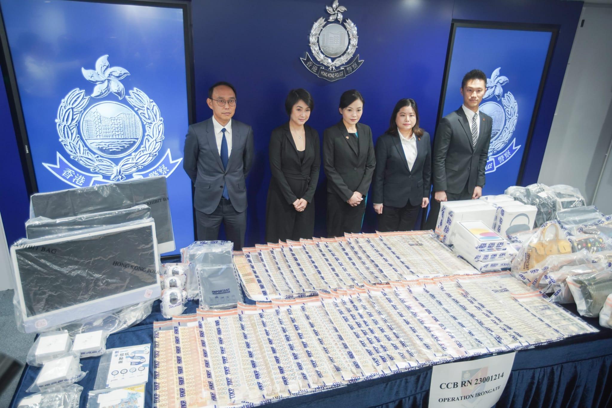 警方和證監會今日舉行記者會,交代就JPEX案件拘捕4男4女。(李睿哲攝)