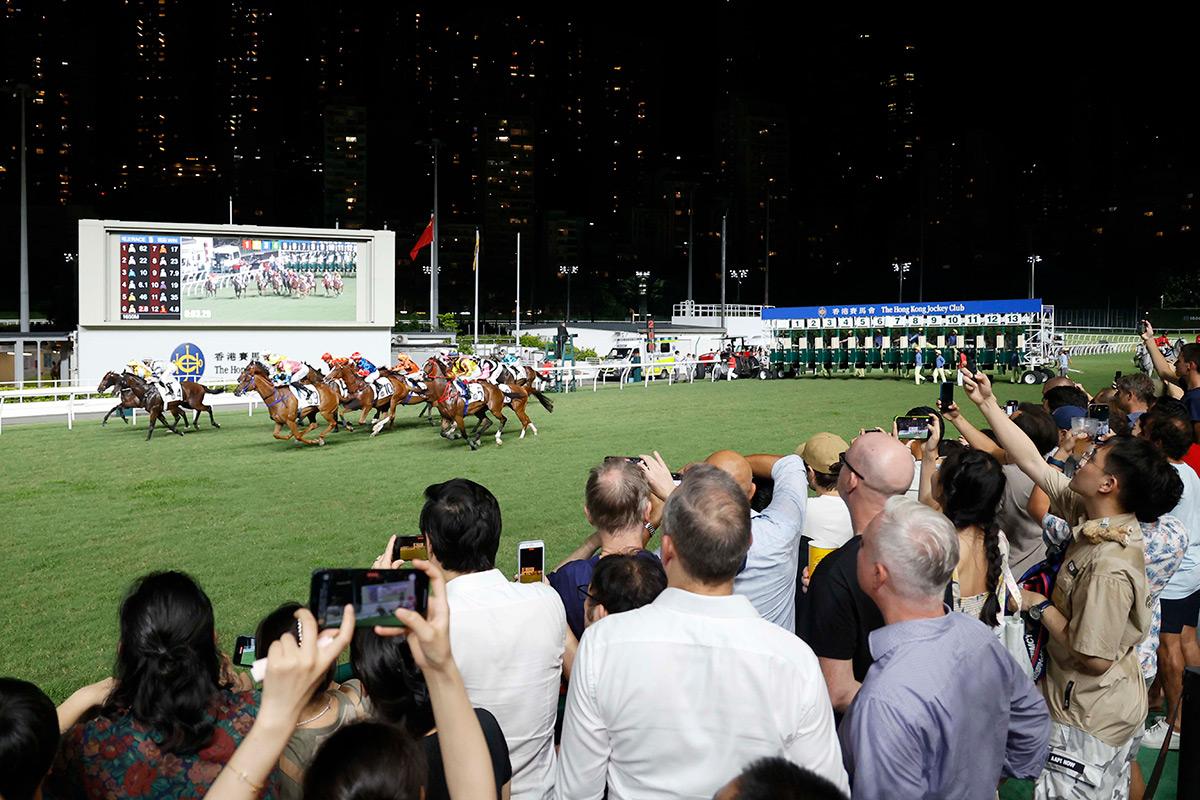 香港夜繽紛|跑馬地馬場逢周三晚免費入場 大館未來數月設晚間表演