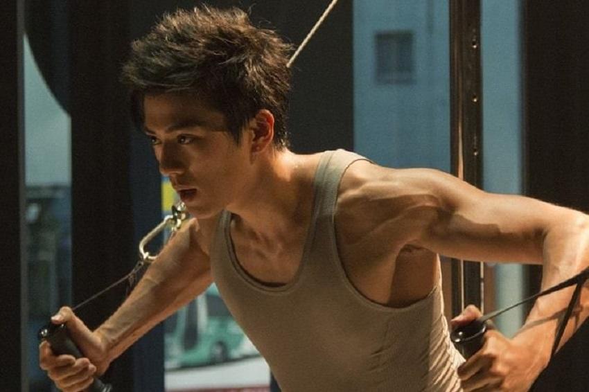 真人版《海賊王》索隆男星 新田真劍佑愛雙下巴妹