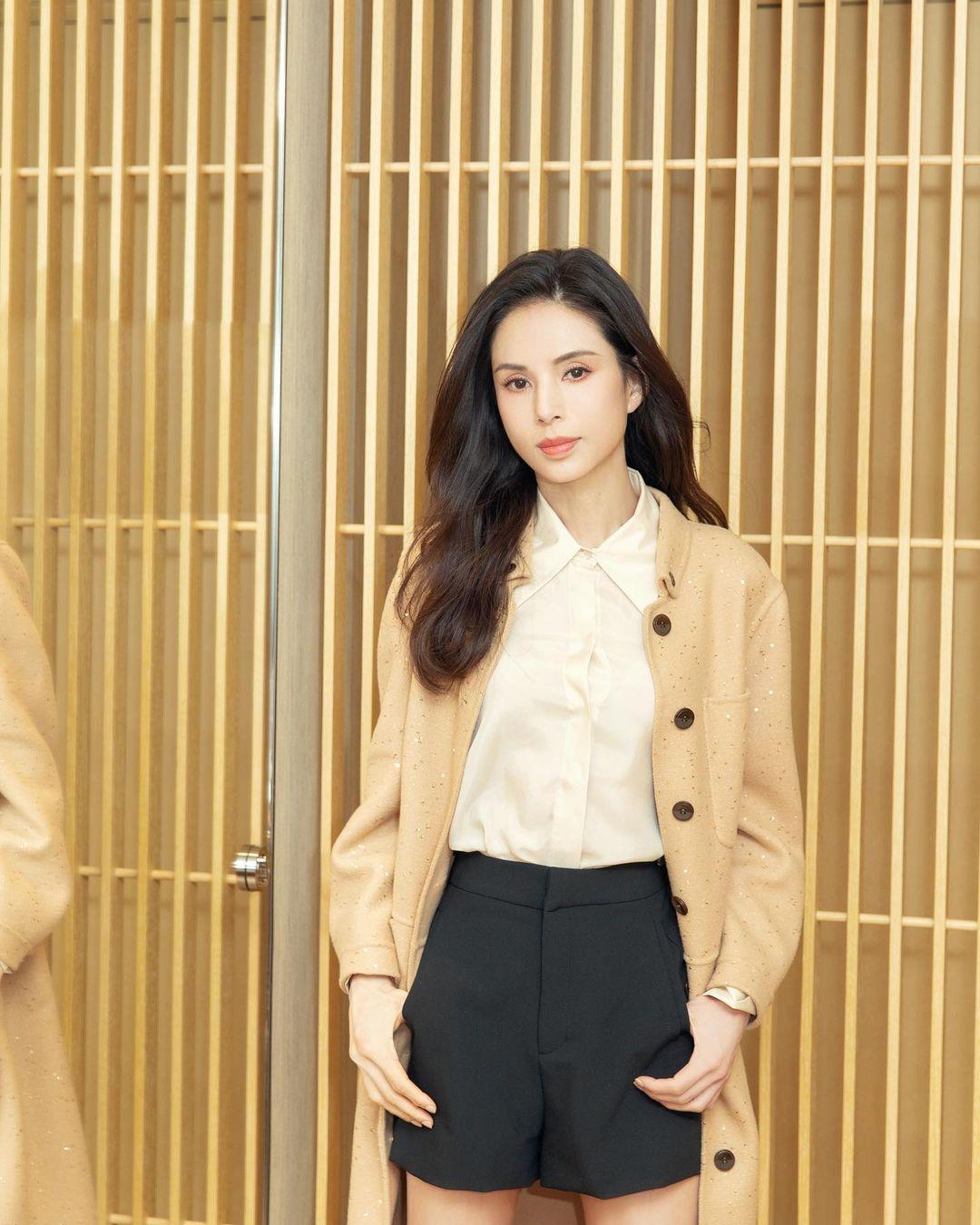 57歲李若彤可算是不老小龍女。(李若彤微博)