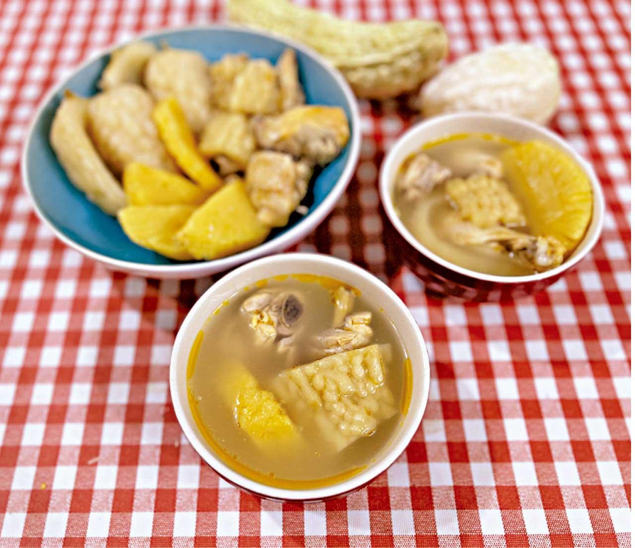 鹽麴蔭鳳梨白玉苦瓜雞湯