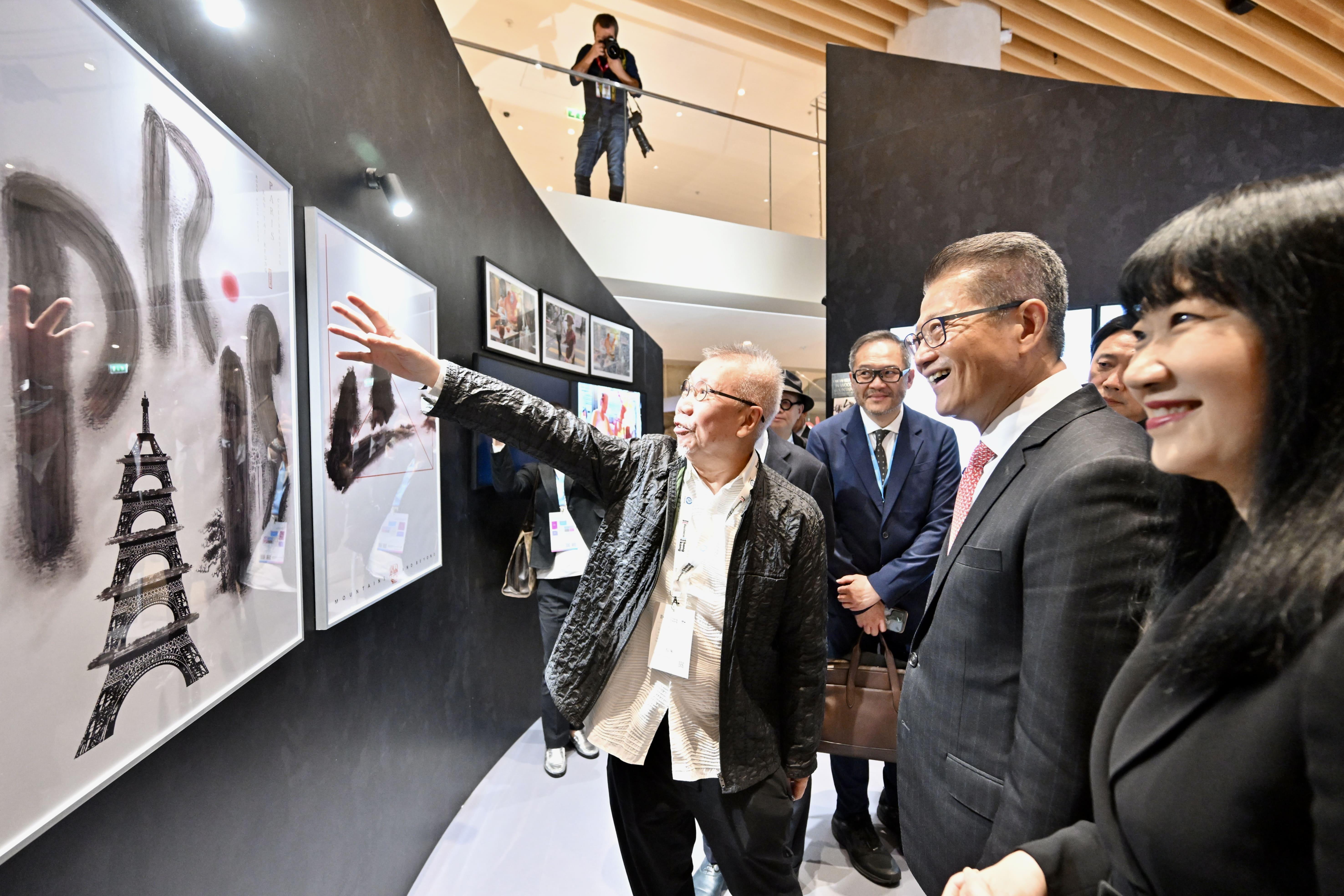 陳茂波出席由貿發局舉辦的「成就機遇.首選香港」論壇(政府新聞處圖片)