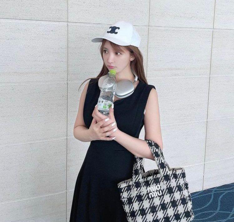 三上悠亞戴上同款耳筒,被指與長尾一同到韓國旅行。