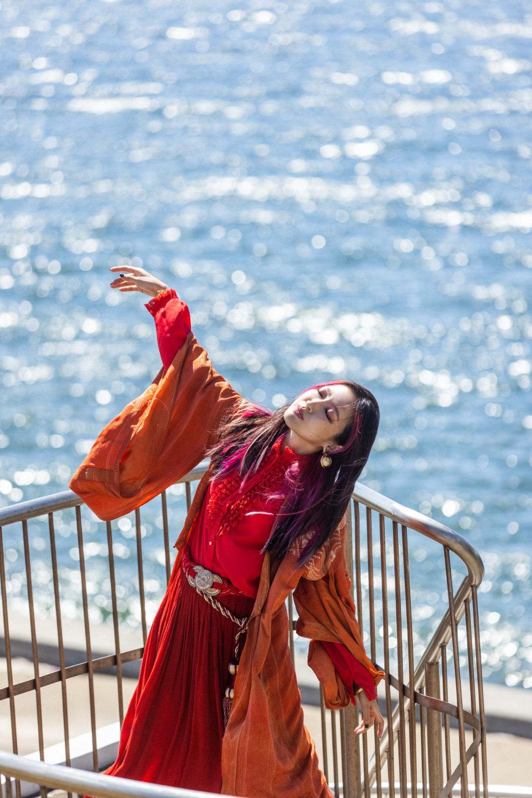 《無窮盡》的故事是延續《THE ODYSSEY OF FREYA》的脈胳發展。