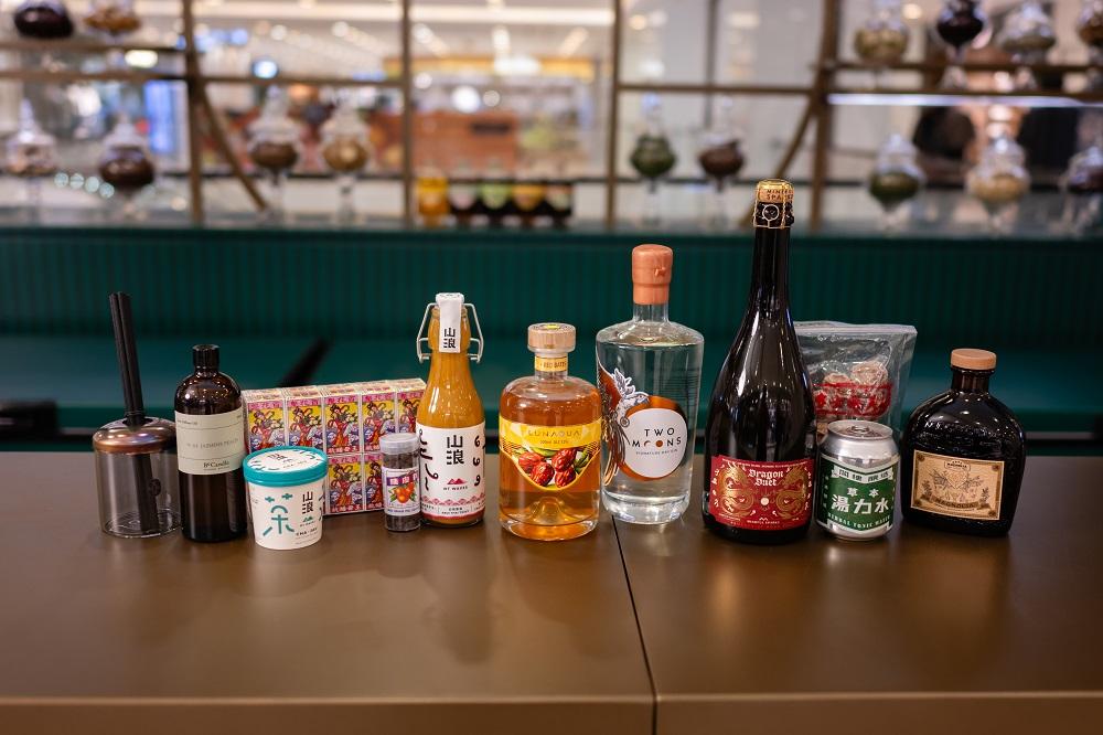 活動邀請到「五味雜陳Magnolia Lab」、「緻月Two Moons Distillery」、「閣樓釀造 Mezzanine Makers」、「Mindful Sparks」、「月榥Lunaqua」、「山浪Mt Waves」、「BeCandle」及「美樂士多」八個知名本地品牌。