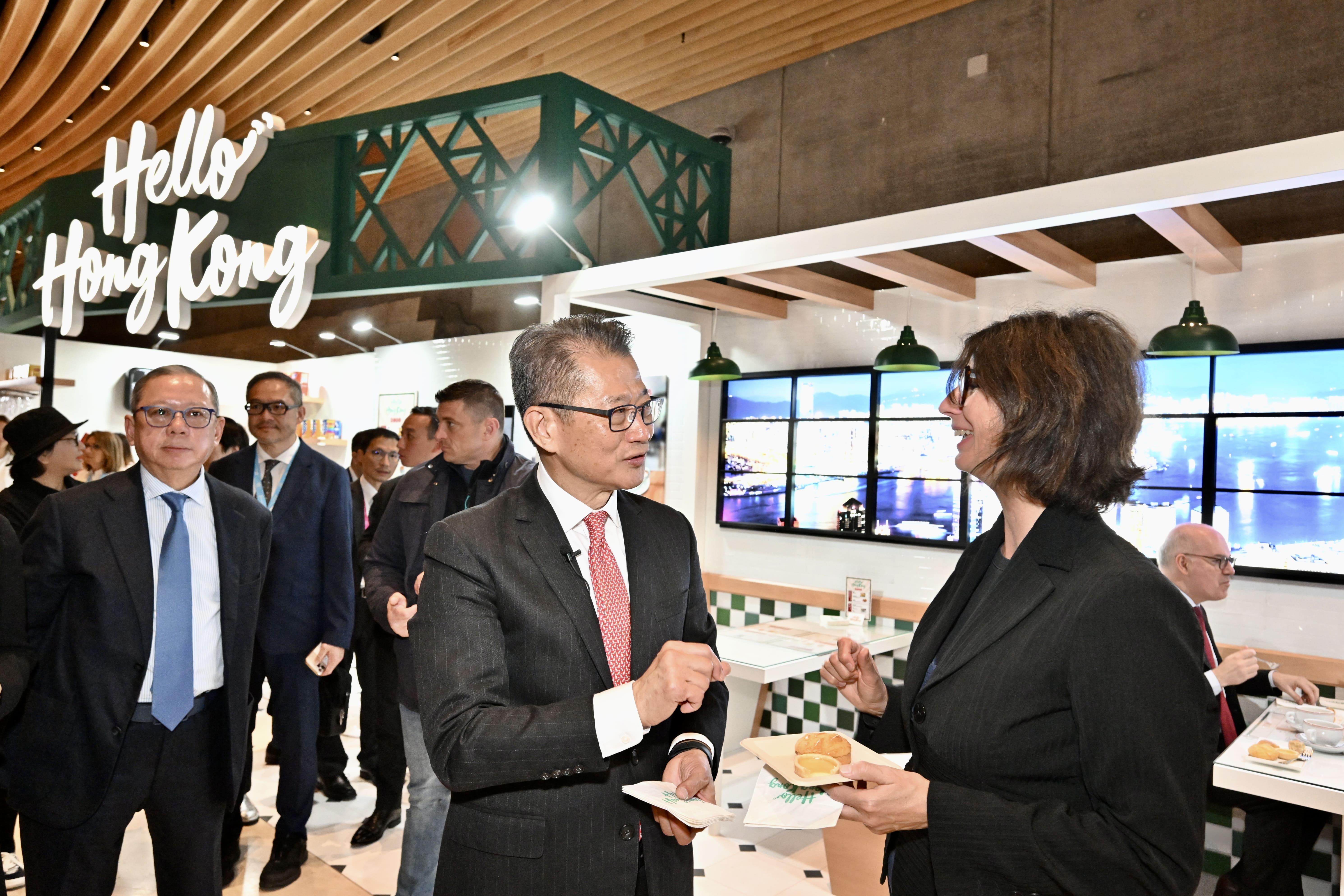 陳茂波出席由貿發局舉辦的「成就機遇.首選香港」論壇(政府新聞處圖片)