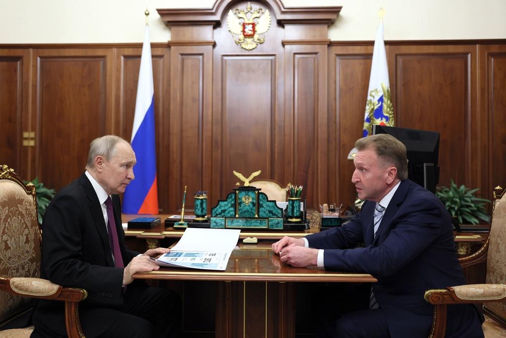 普京替身|普京近期公開露面照片。(美聯社、互聯網)