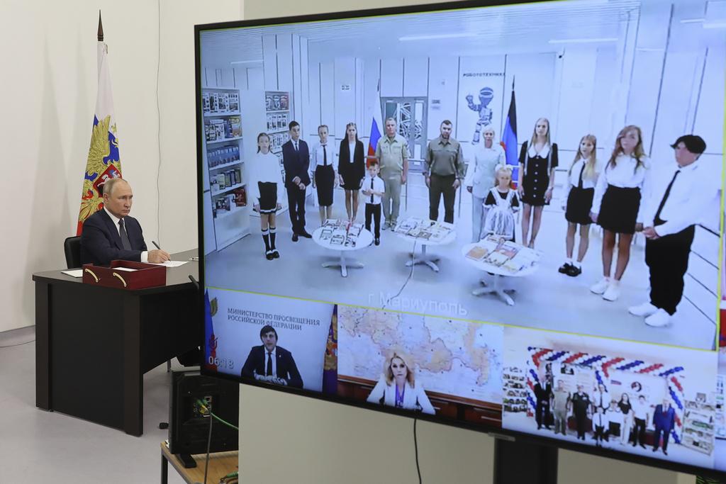 普京替身|普京近期公開露面照片。(美聯社、互聯網)