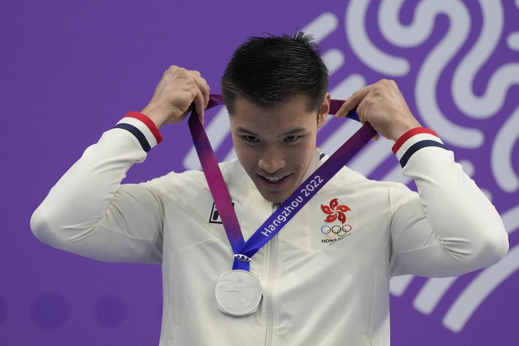 何甄陶在男子50米自由泳游出21.87秒奪銀(美聯社)