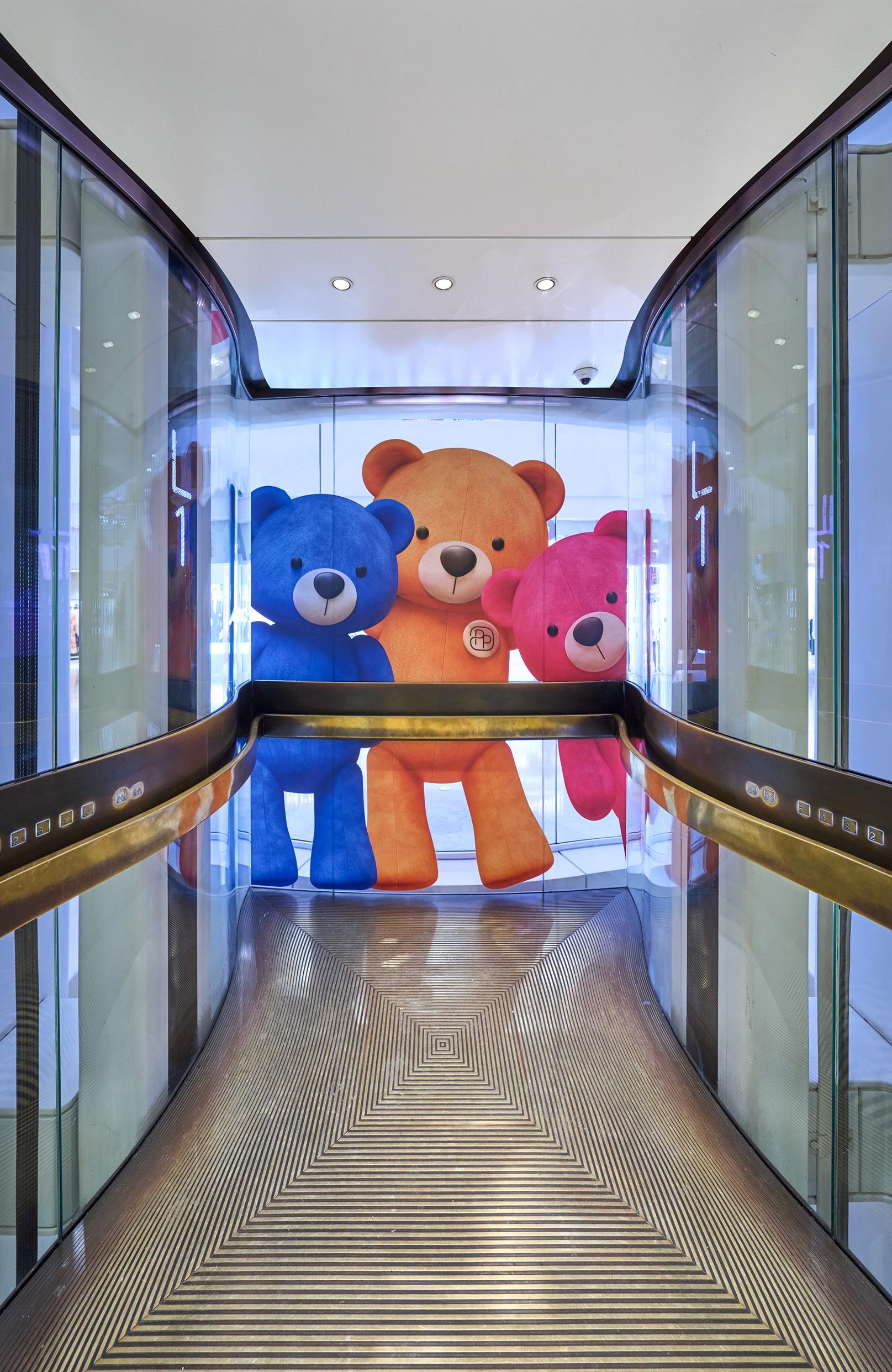 太古廣場煥新品牌形象 毛茸茸啤啤熊快閃表演+見面會