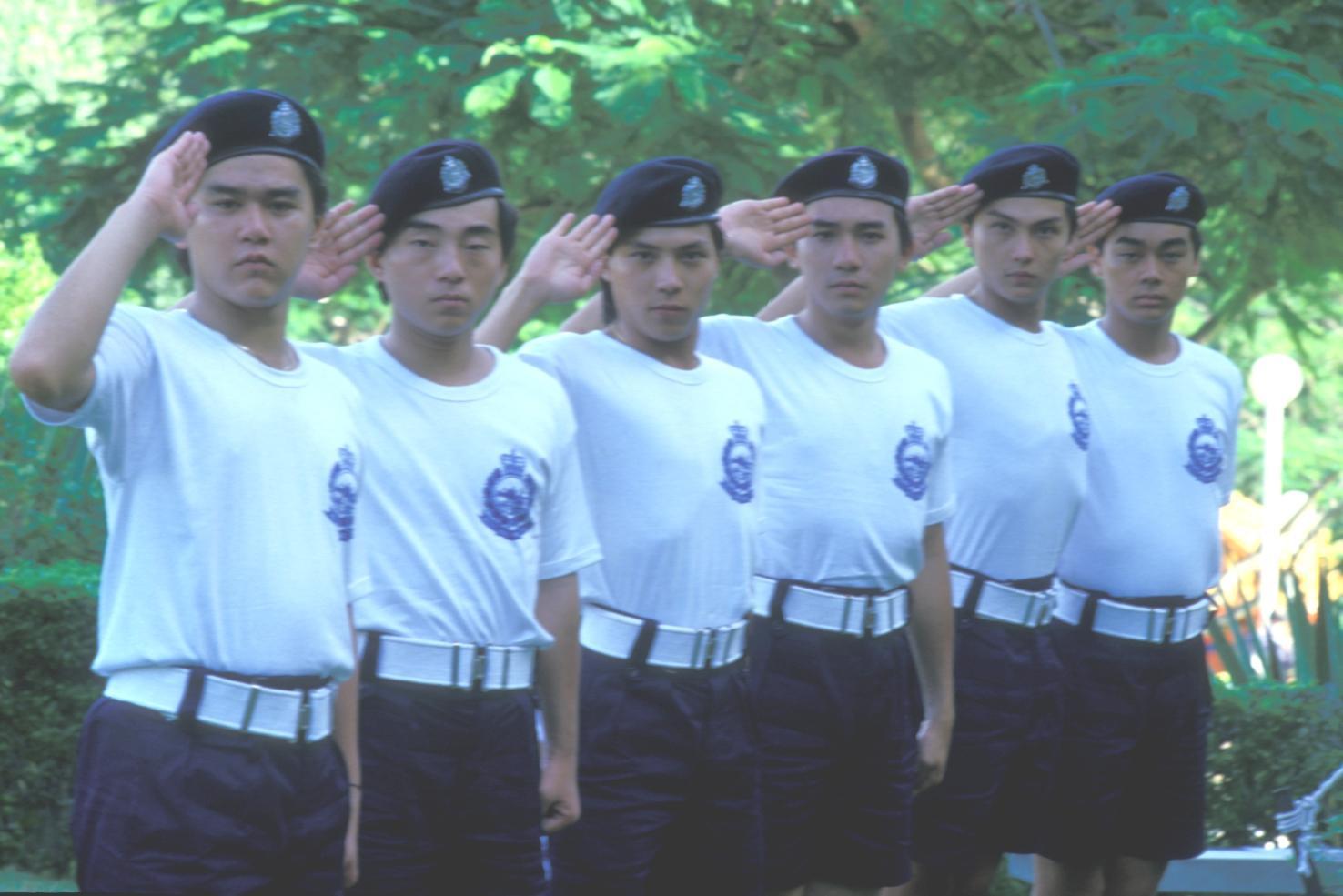 無綫重播由杜琪峯、韋家輝監製,梁朝偉夥拍劉青雲、邵美琪等演出的《新紮師兄》。