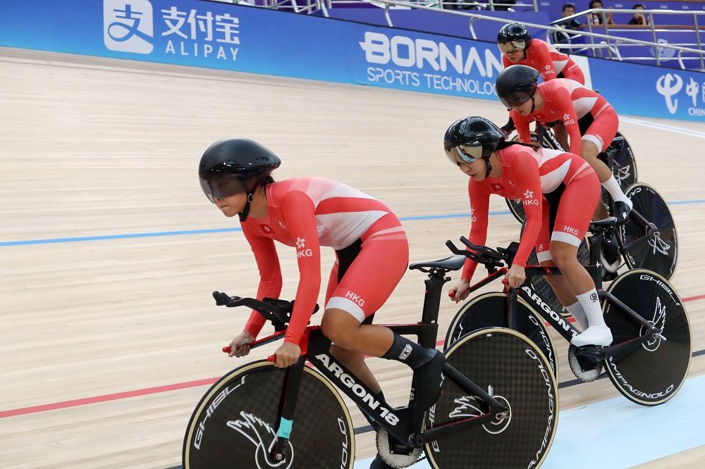 香港隊出戰場地單車女子團體追逐賽。(港協暨奧委會圖片)