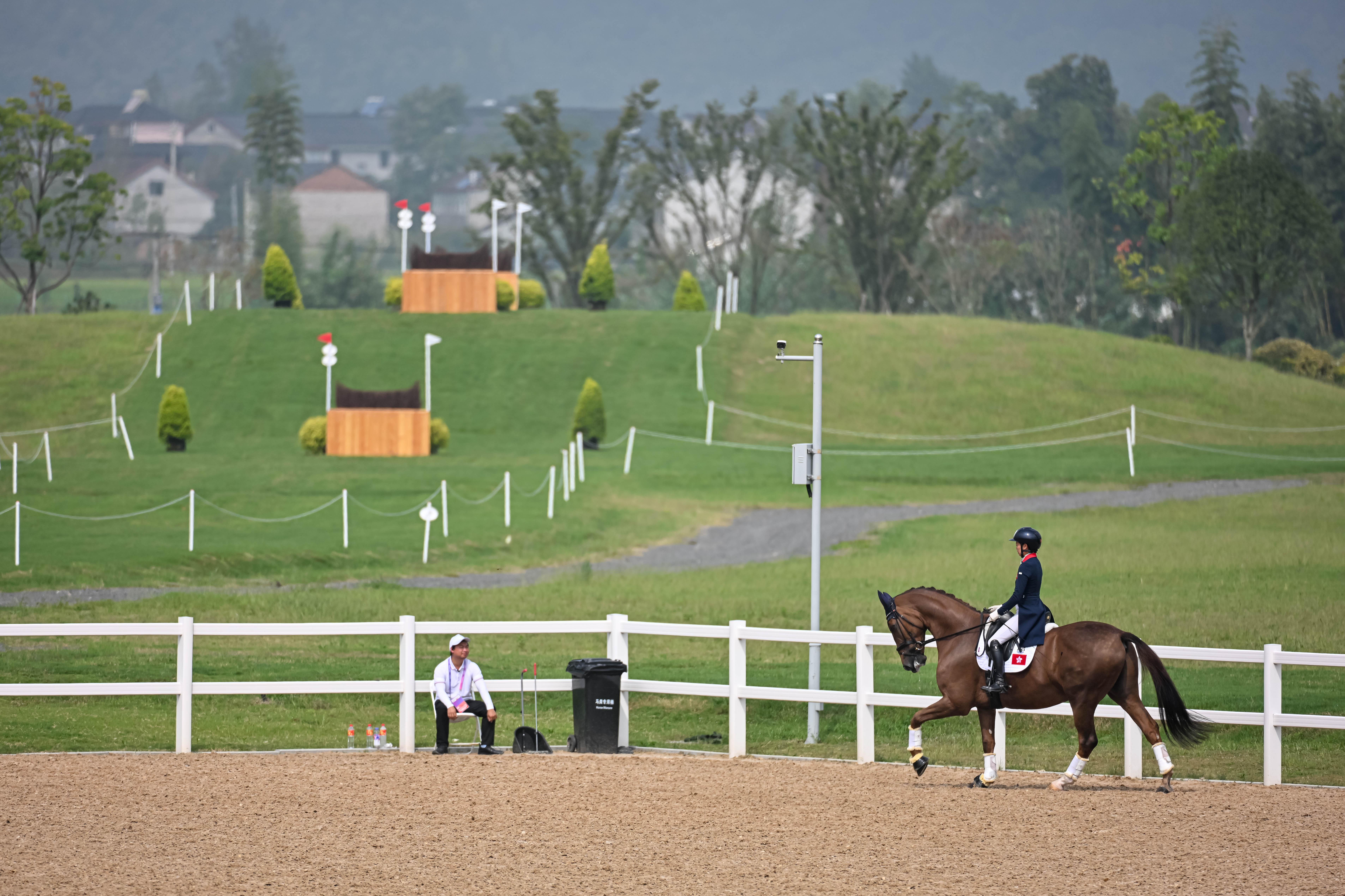 香港馬術盛裝舞步代表何苑欣。(港協暨奧委會圖片)