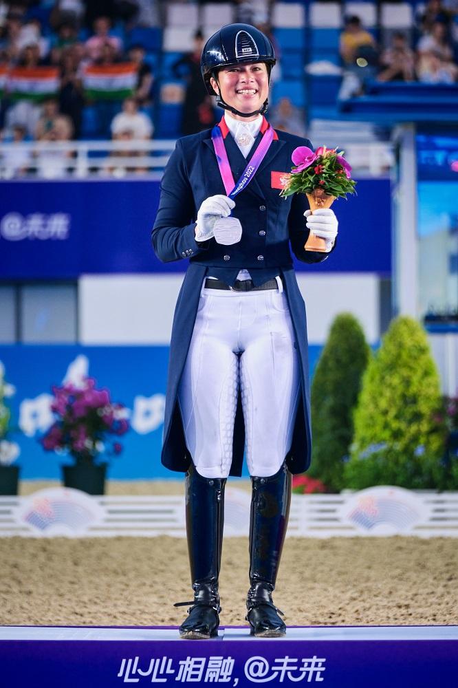 蕭頴瑩在盛裝舞步奪得銀牌。(港協暨奧委會圖片)