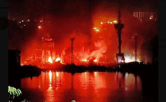 船塢遇襲後發生大火。(X)