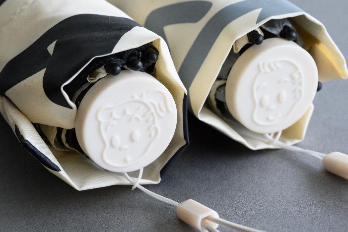 海港城再與OSAMU GOODS合作 推出輕盈折疊雨傘