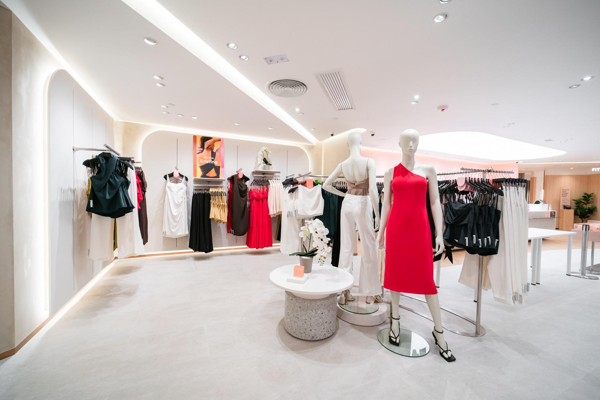 Love, Bonito皇室堡旗艦店