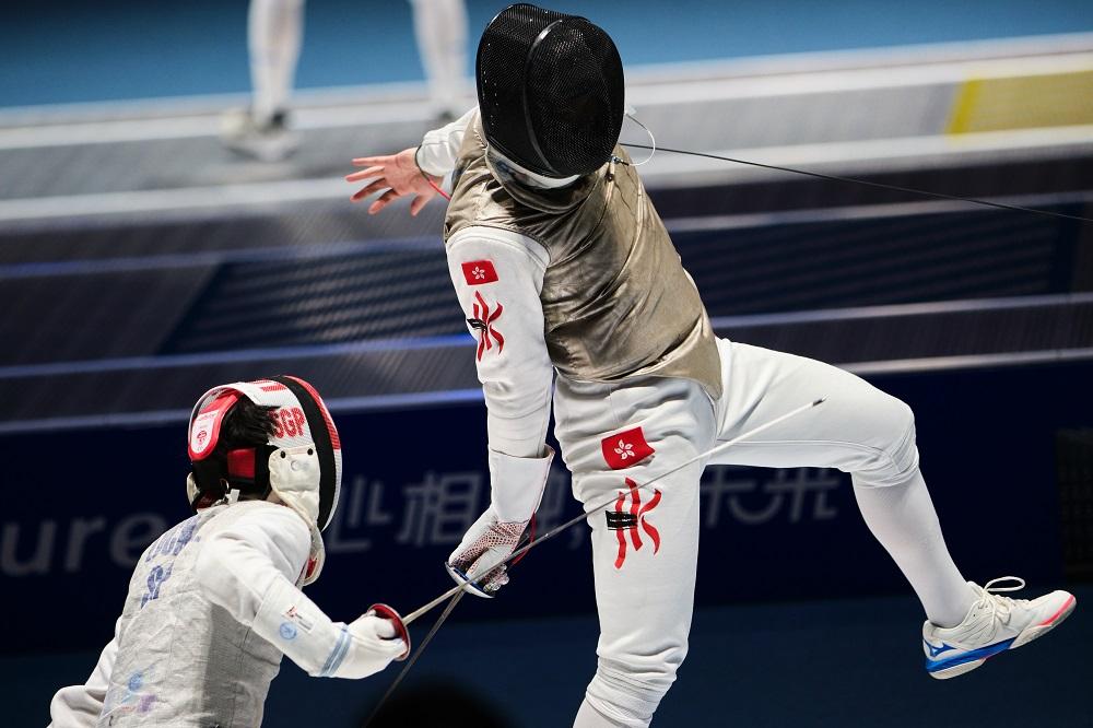 香港男子花劍隊八強擊敗新加坡。(港協暨奧委會圖片)