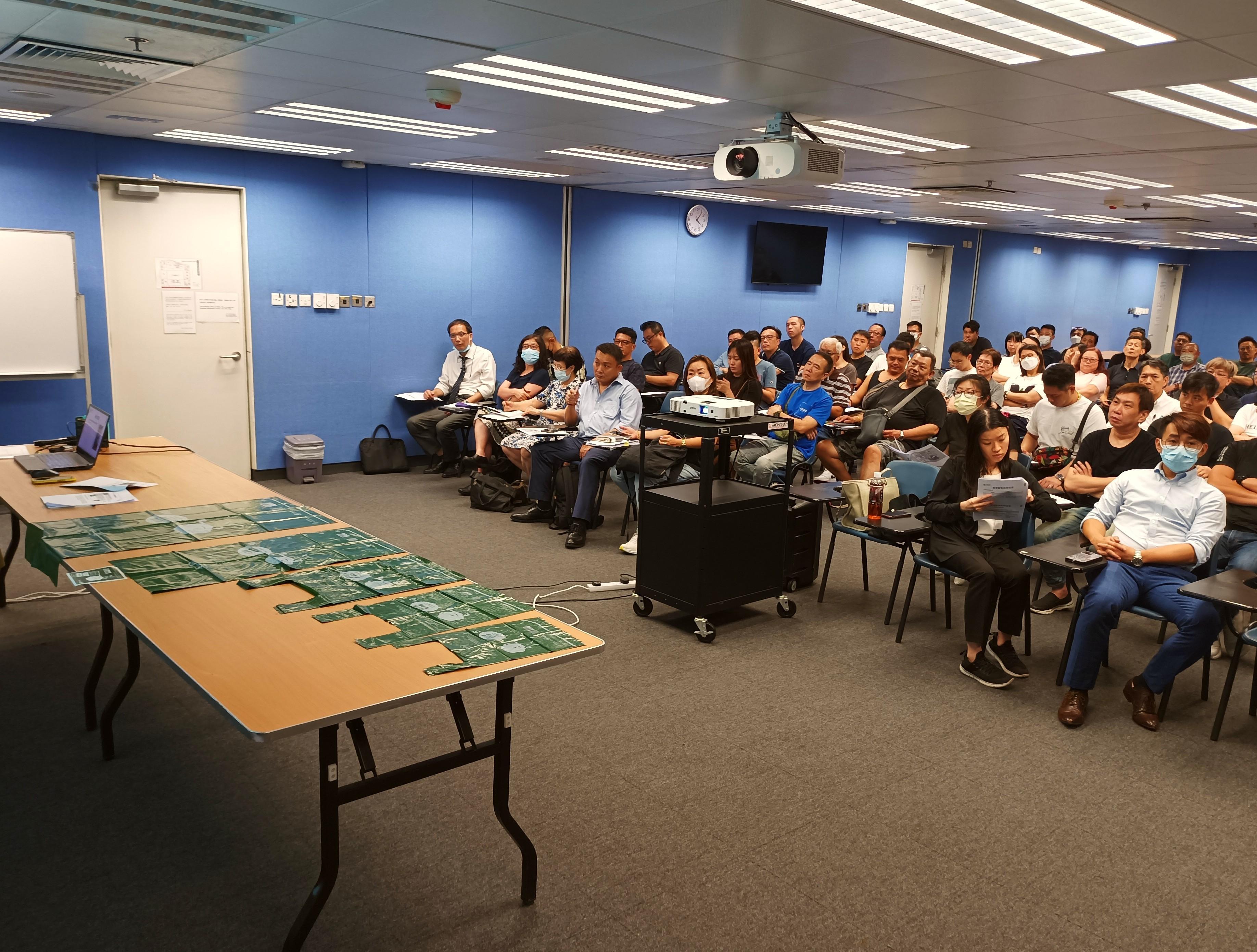 垃圾徵費|環保署向逾7,000持份者 提供實施垃圾收費培訓 (政府新聞處)