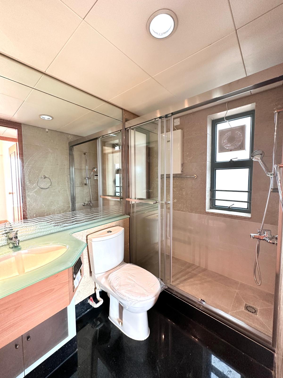 浴室裝修亦企理整潔。(代理提供)