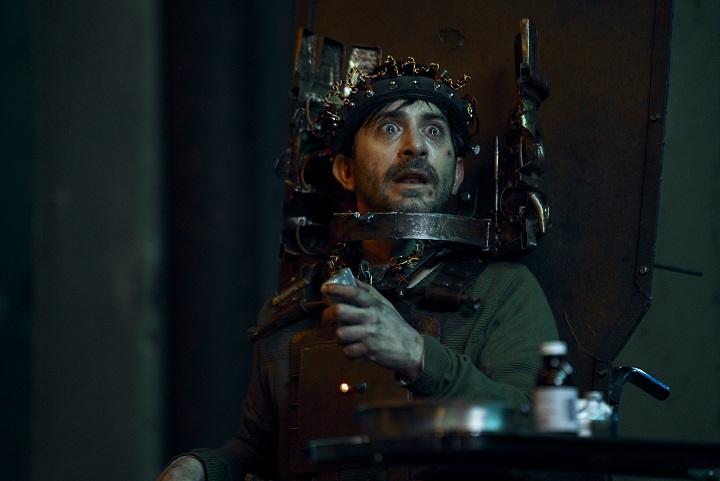 導演表示戲內的血腥機關啟發自中世紀酷刑。