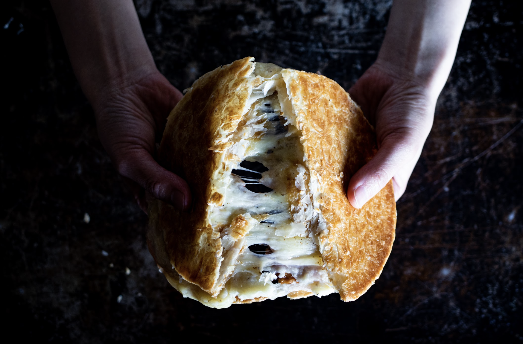 車打芝士、水牛芝士配撘火腿及黑椒薯蓉的不敗組合。(資料圖片)