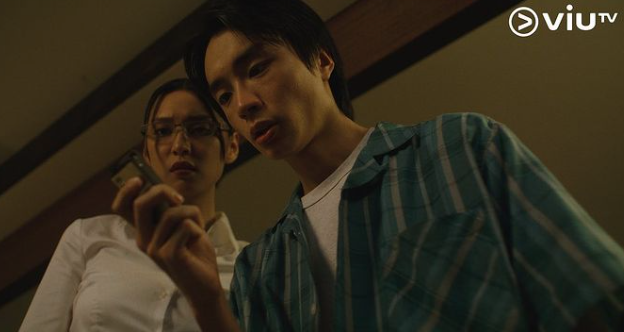 王丹妮和張毓軒在《那年盛夏我們綻放如花》演姐弟,有不少情緒複雜的對手戲。(劇照)