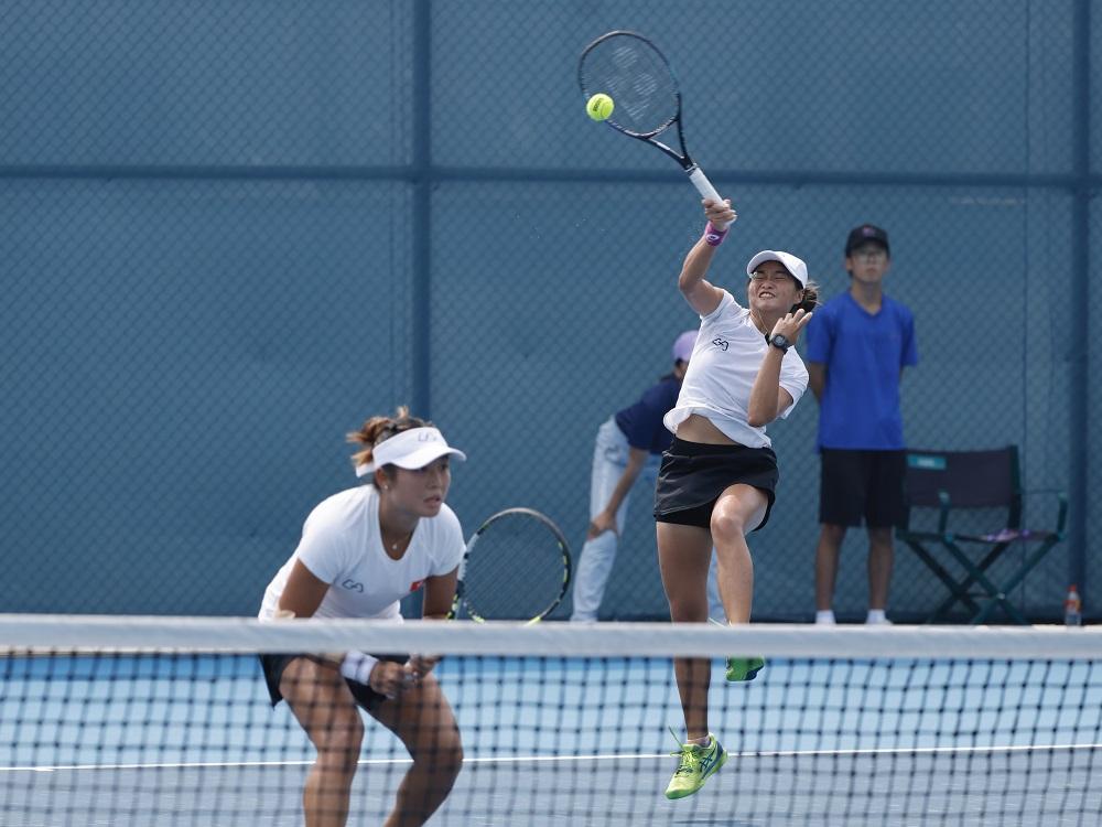 香港網球女雙組合王康怡及張瑋桓。(港協暨奧委會圖片)