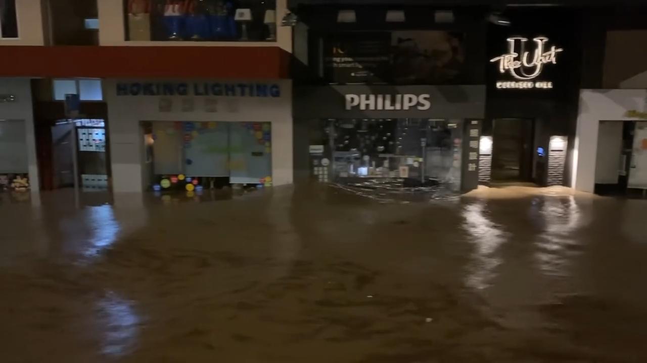 黑雨|灣仔一帶水浸。(網上圖片)