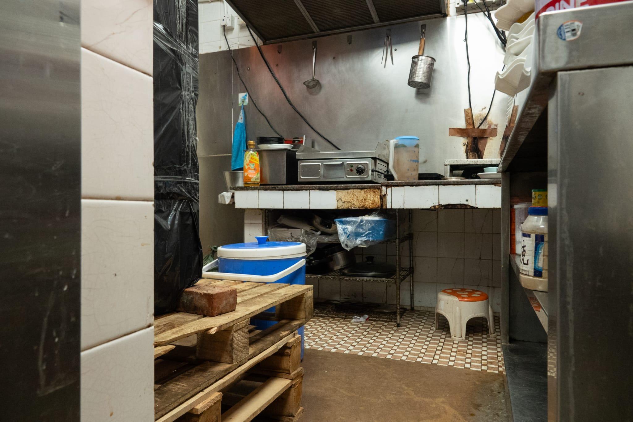 颱風蘇拉吹襲本港。(陳奕釗攝)