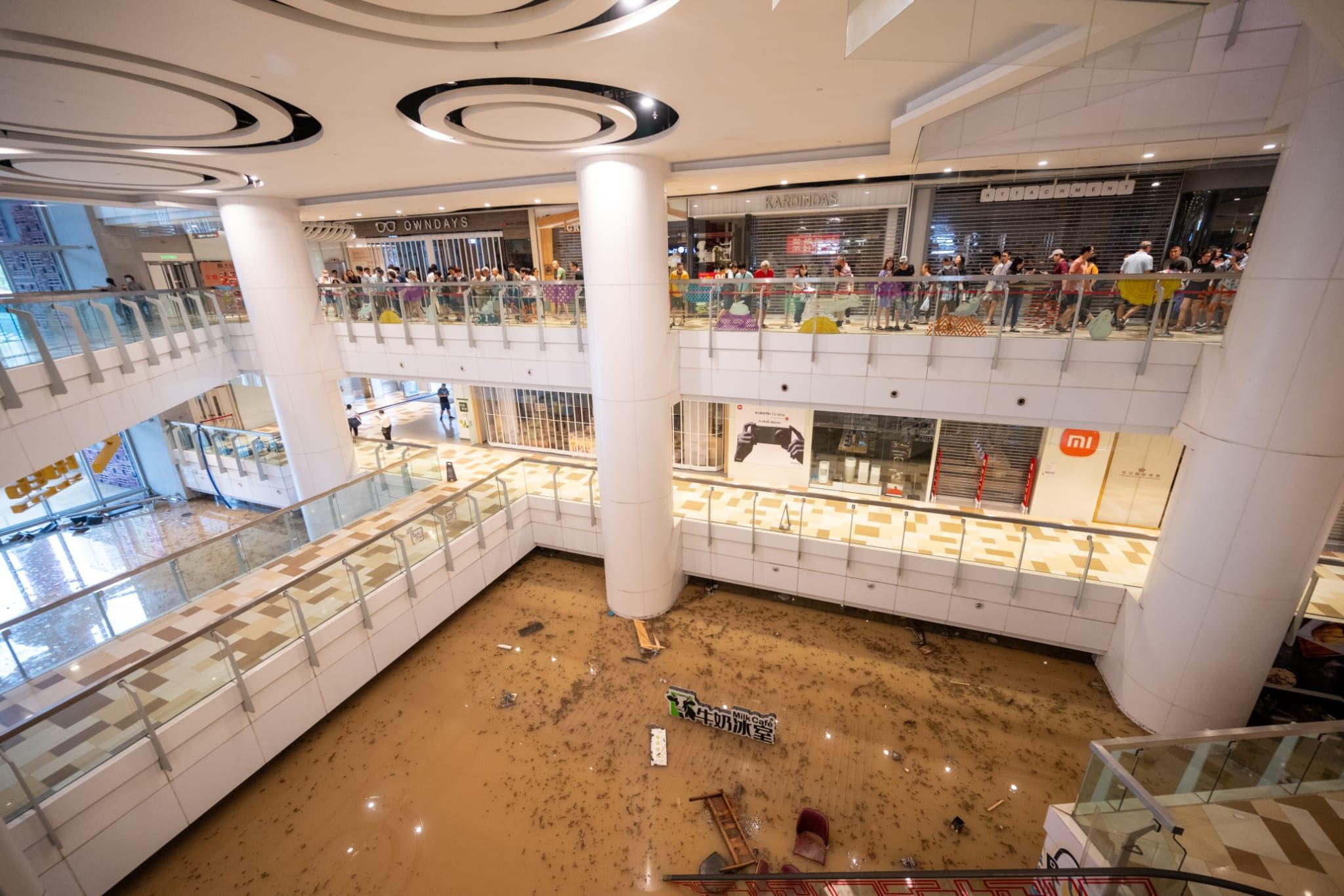 世紀暴雨|領展:正與商戶商討黃大仙北館租金 由保險公司點算租戶損失(資料圖片/陳奕釗攝)