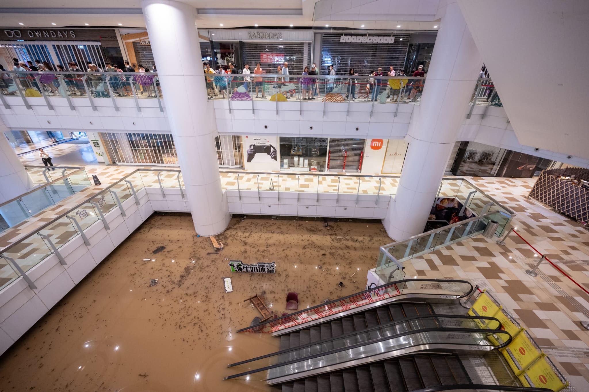 世紀暴雨|領展:正與商戶商討黃大仙北館租金 由保險公司點算租戶損失(資料圖片/陳奕釗攝)