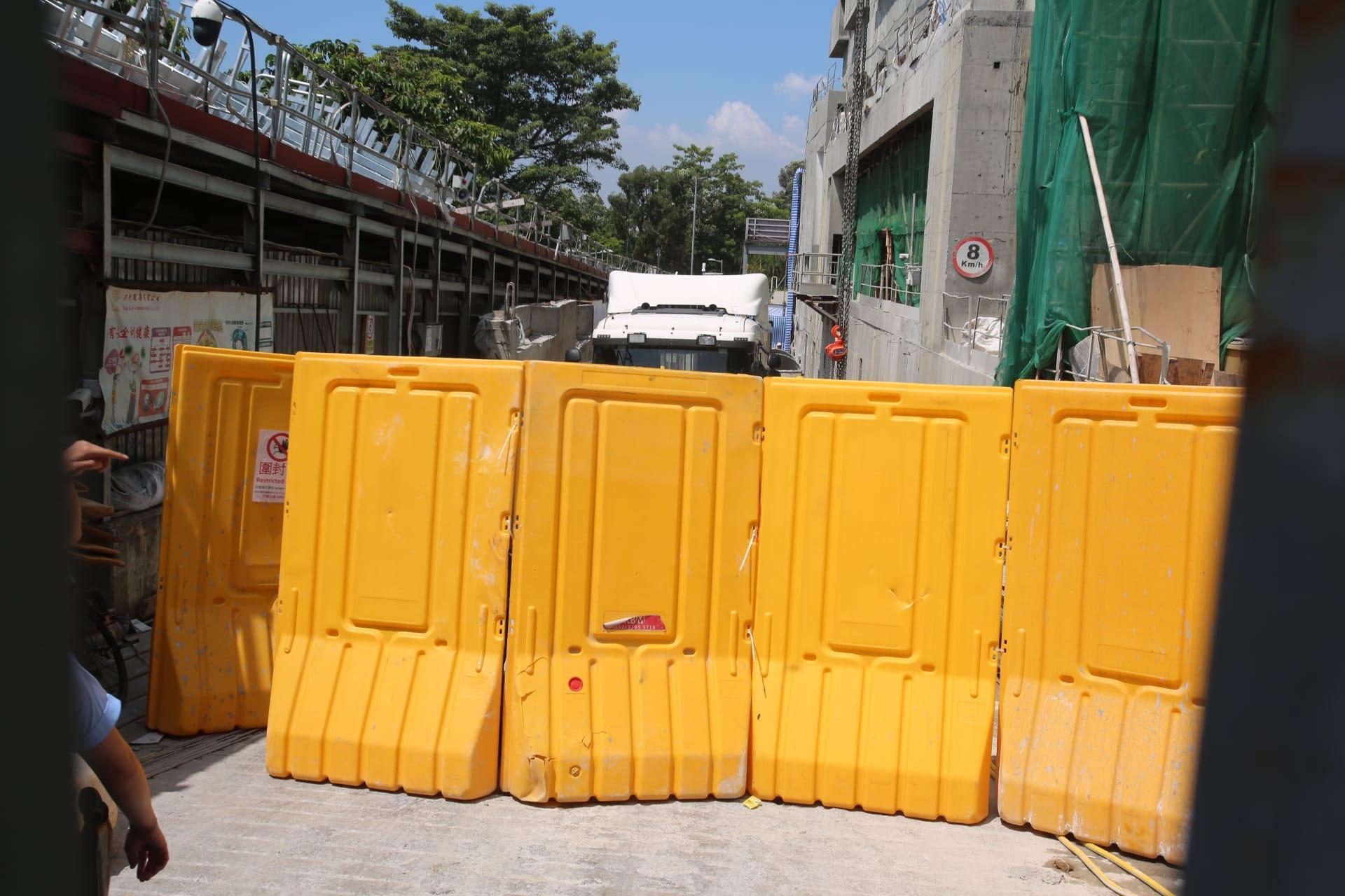 工業意外|洪水橋地盤男工人遭石屎擊斃 勞工處正調查意外原因 (更新)