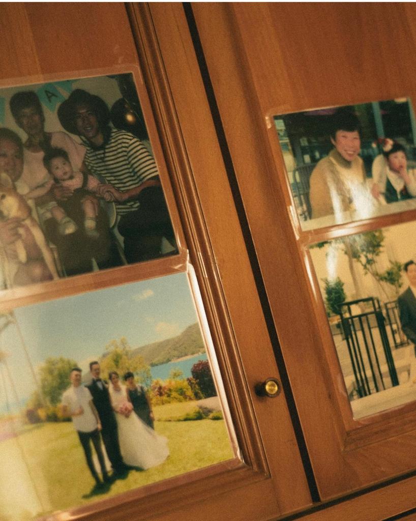 邱士縉Stanley以首支個人單曲《來不及》悼念亡母,在MV中亦見他與母親的合照。