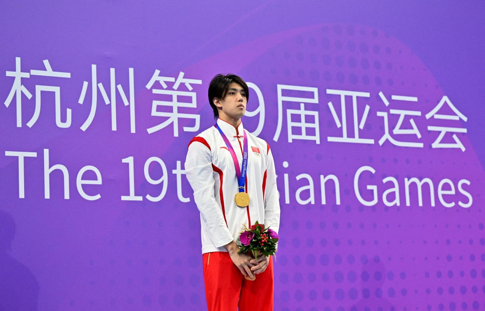 杭州亞運|費立緯1500米摘金,他被稱為孫楊接班人。(新華社)