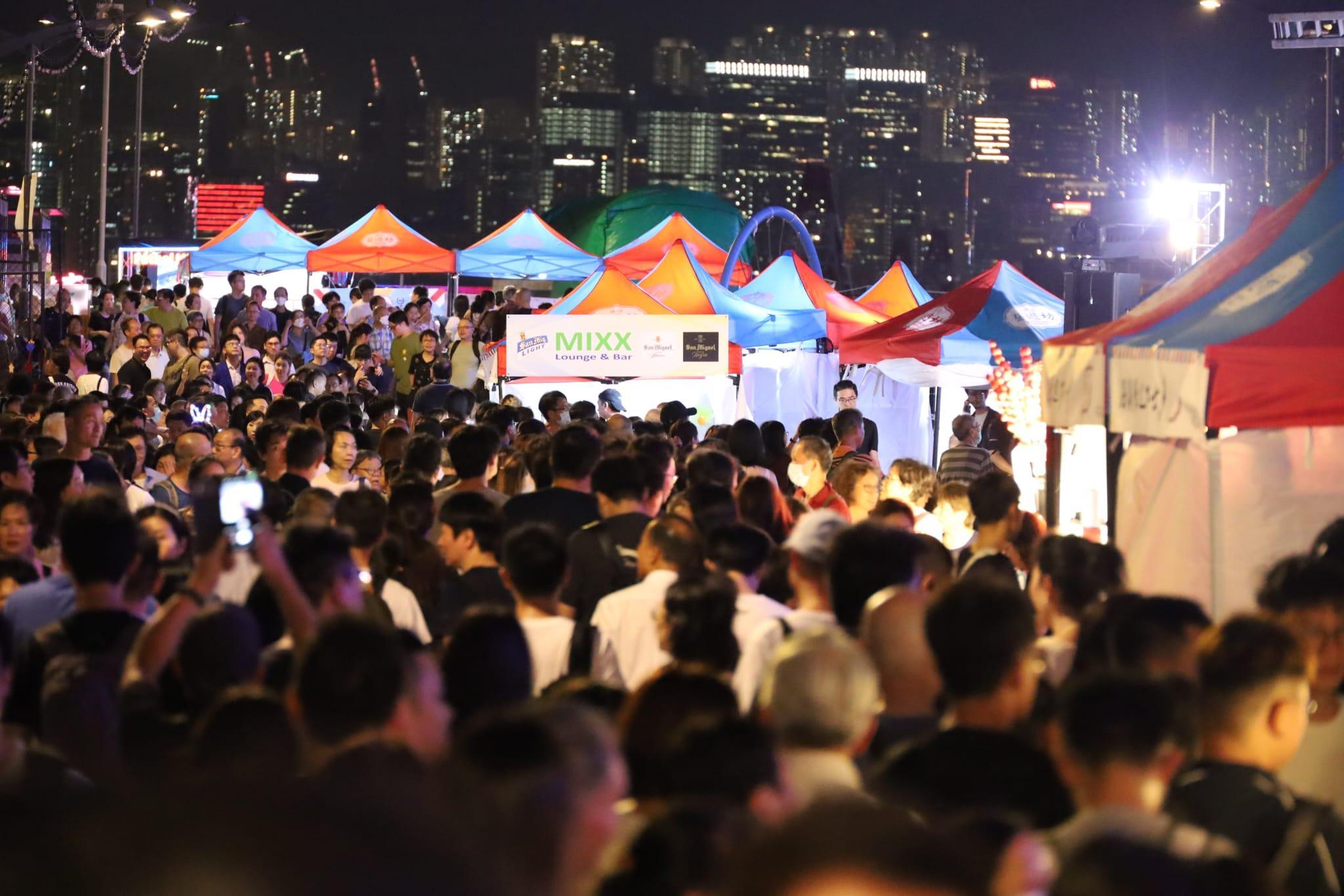 香港夜繽紛|海濱發展小組:簽訂協議時已提到國慶要暫停營業一段時間 商戶簽署時已知