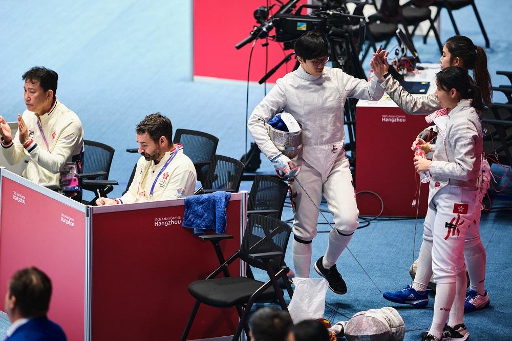 香港女子佩劍團體。(港協暨奧委會圖片)