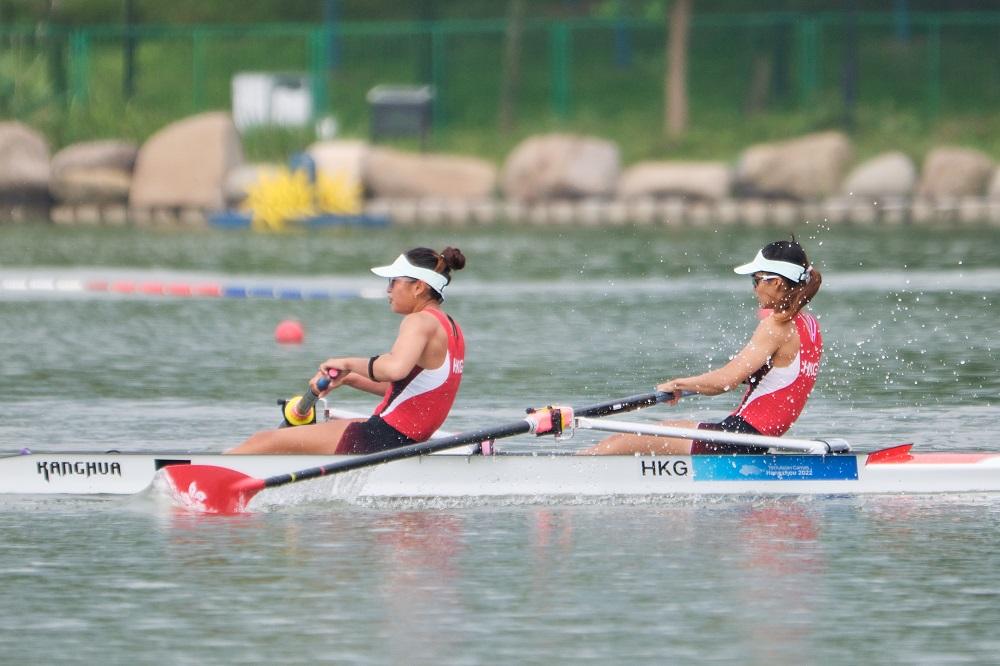 香港賽艇代表張海琳與梁瓊允。(港協暨奧委會圖片)