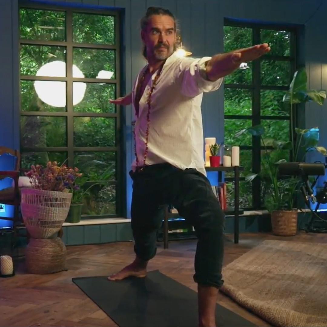 Russell Brand於《尼羅河謀殺案》中飾演Linus Windlesham