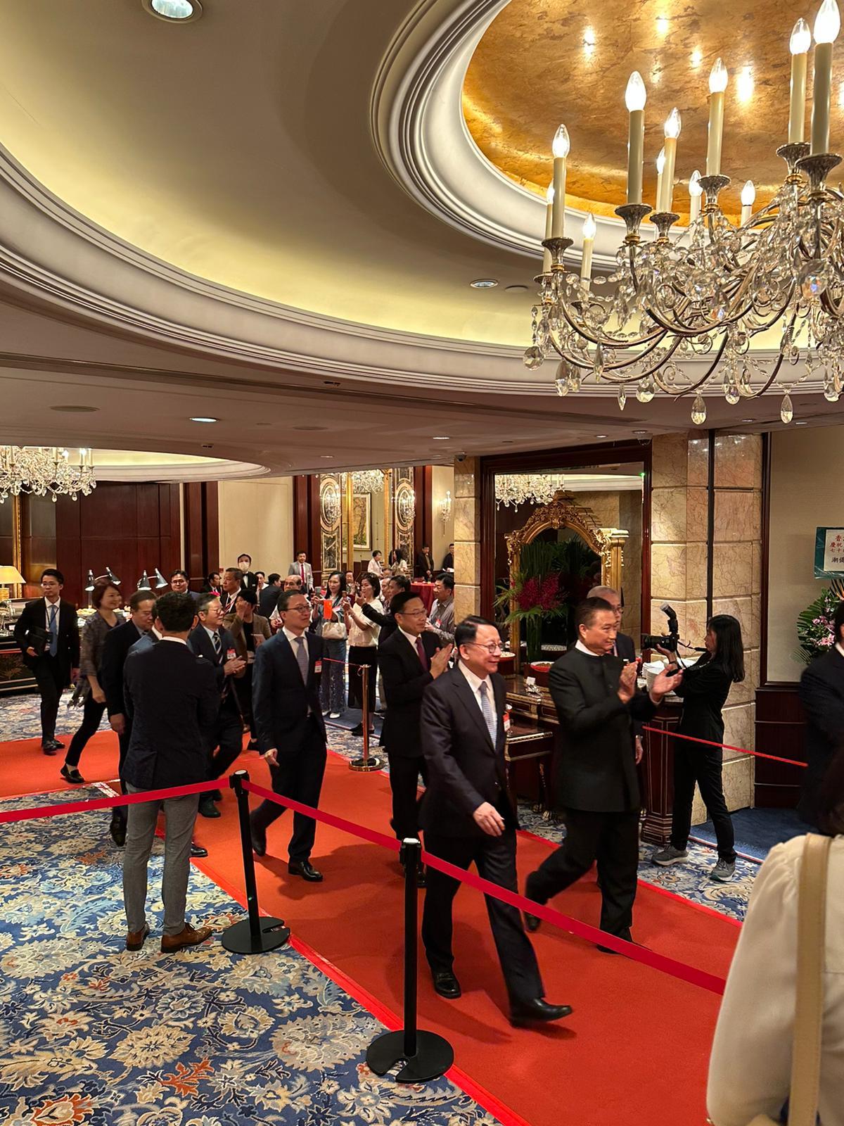 十一國慶|潮屬各界舉辦酒會 陳國基讚揚數十年來為繁榮穩定作出貢獻