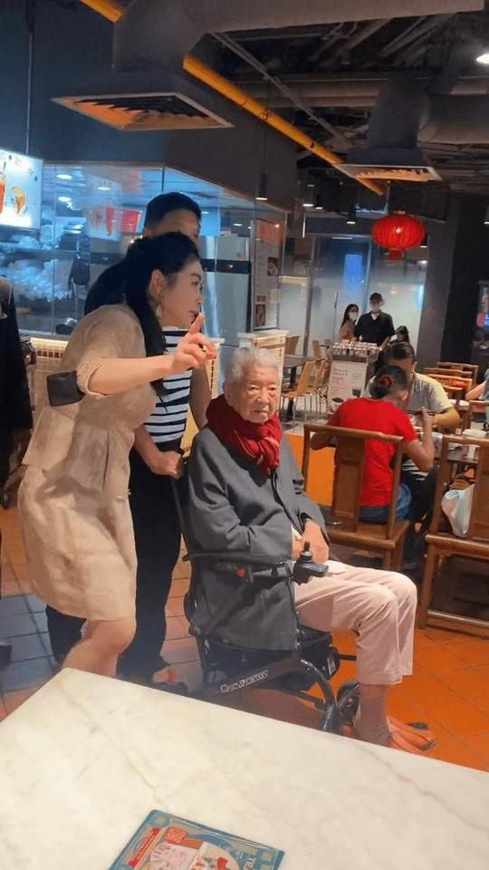 蔡瀾8月中踏入82歲,近日現身馬來西亞,