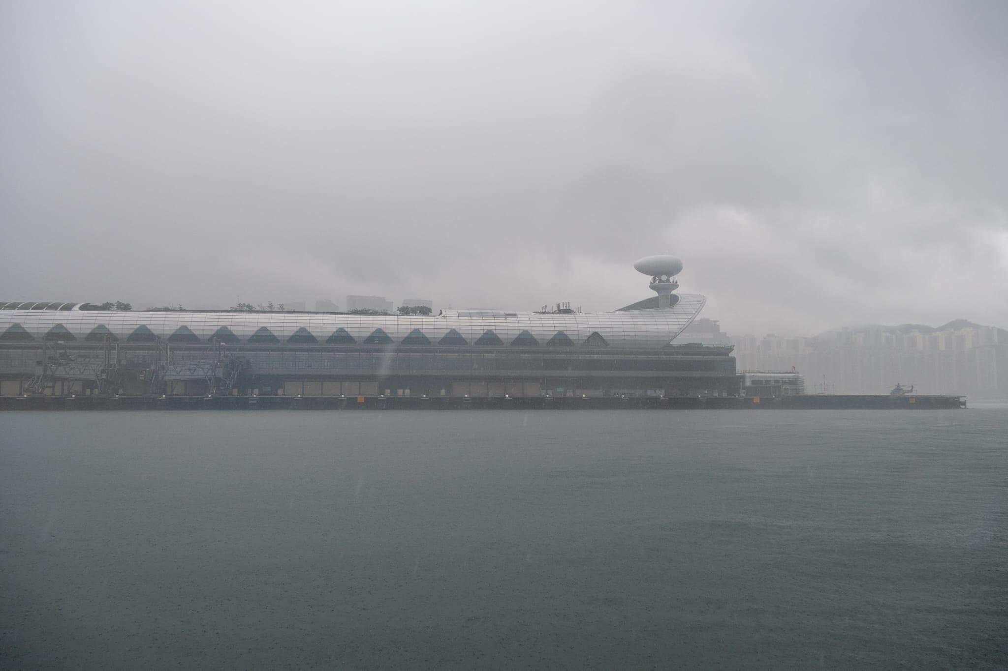 立法會「A4聯盟」倡議興建「九東雲巴」跨海橋 初步估算造價70億(陳奕釗攝)