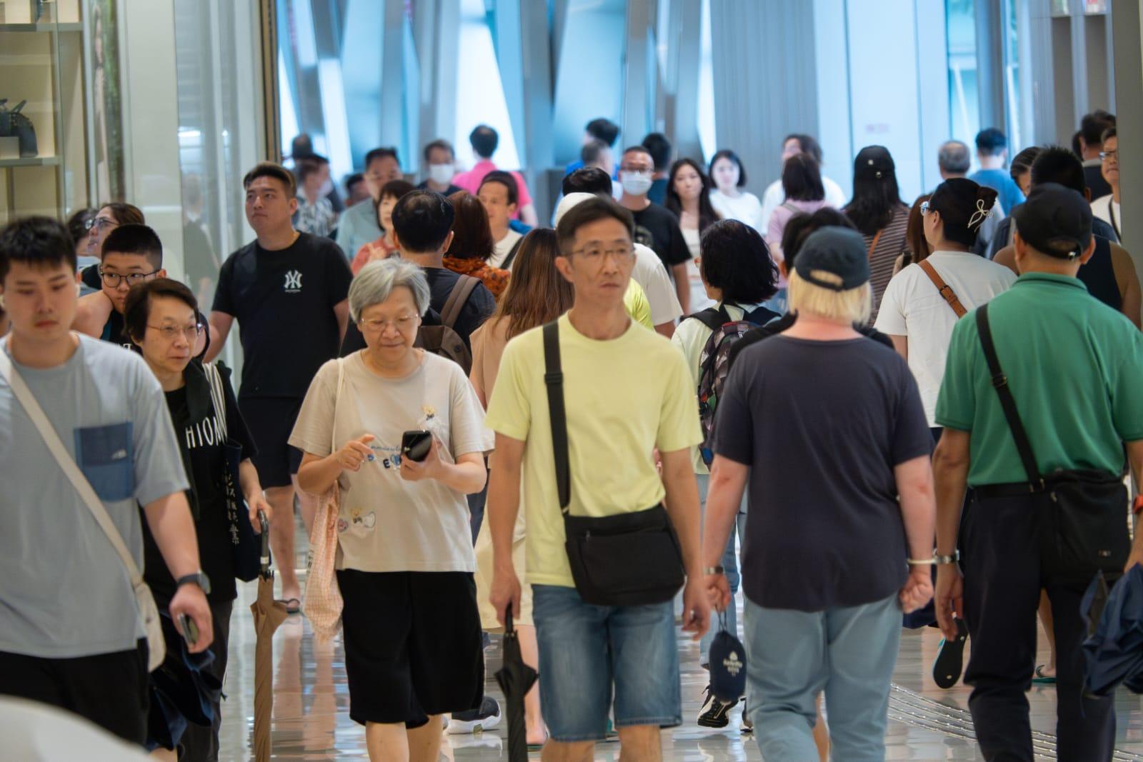 颱風蘇拉|風球下將軍澳巿面情況。(陳奕釗攝)