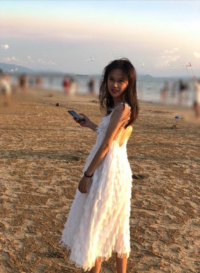 抖音網紅黃老師facebook照(音樂老師花開富貴fb)